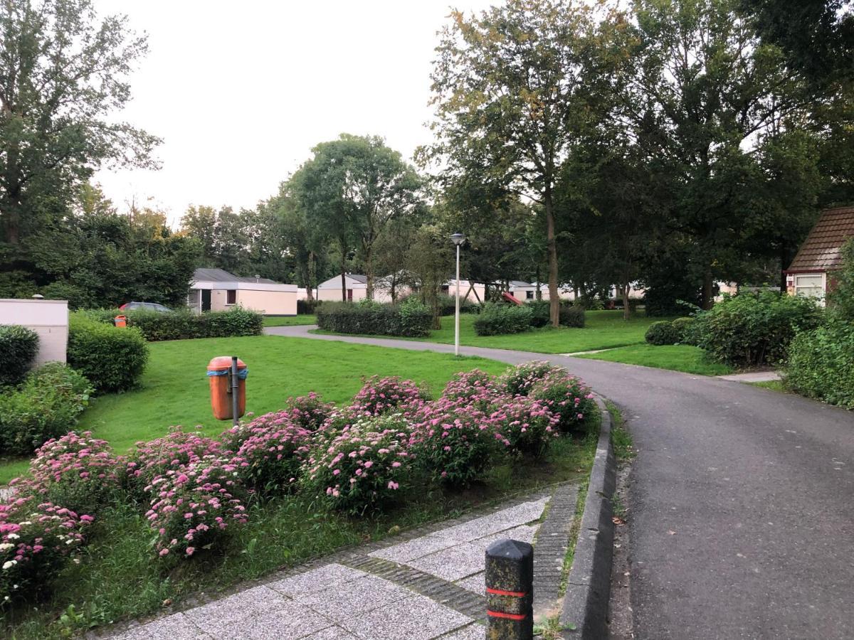 Vakantiebungalow Nr 7 In Het Heuvelland Simpelveld Exterior photo